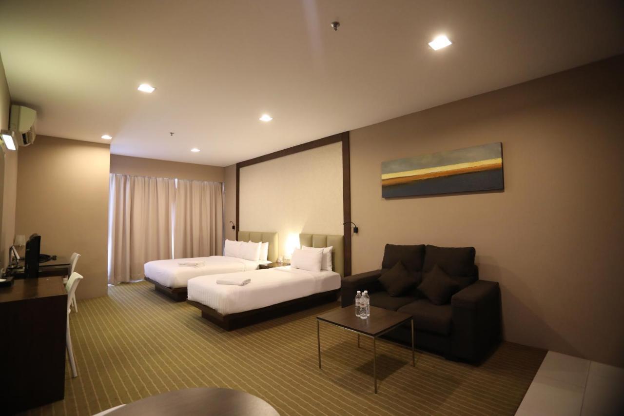 Hotel Primera Suite - Formally Known As Tan Yaa Hotel Cyberjaya Exterior photo